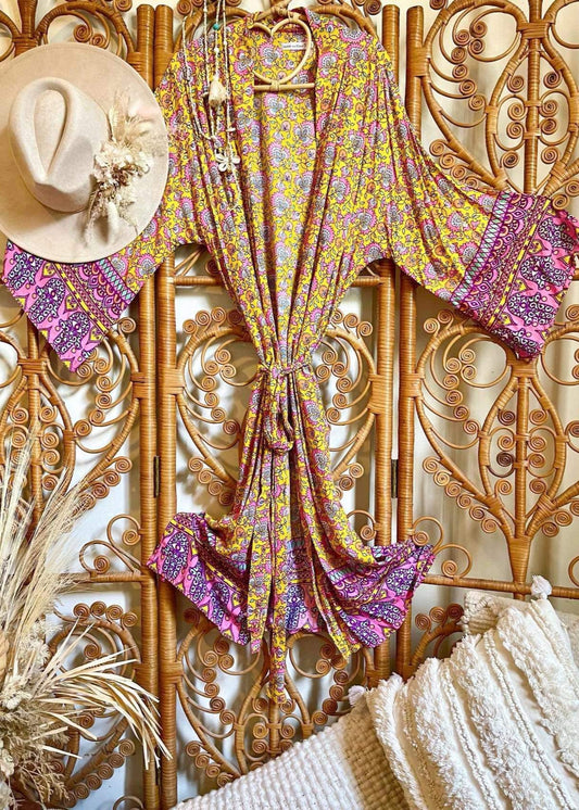 GODDESS DOOR KIMONO ~ BUBBLE GUM