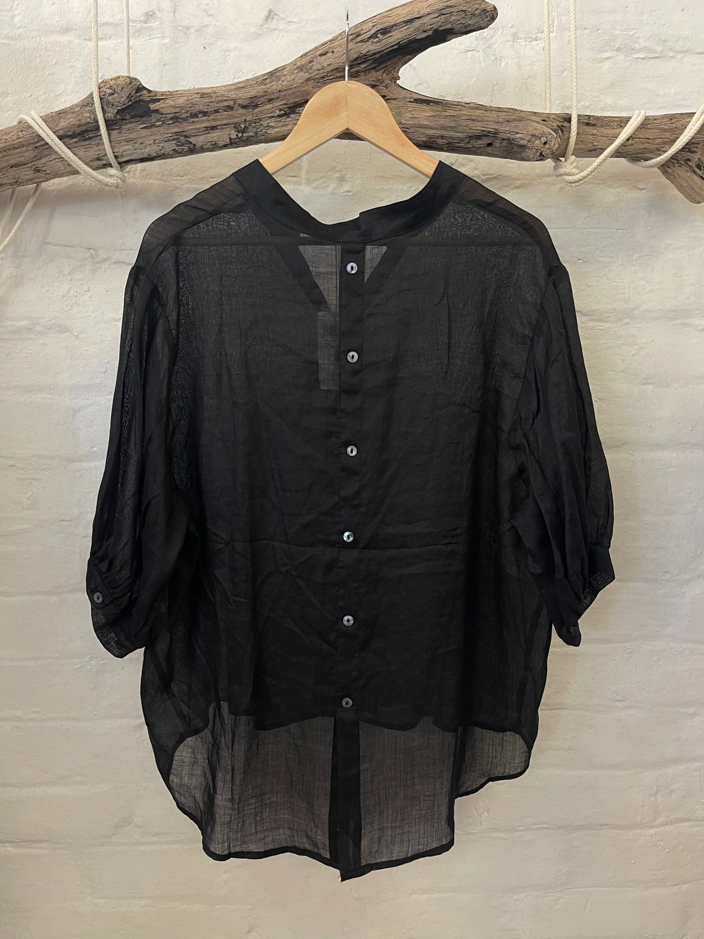 WORTHIER 100% LINEN TOP ~ BLACK