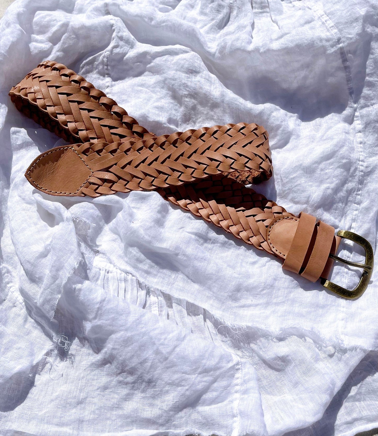 LIGHT BEIGE BRAIDED LEATHER BELT