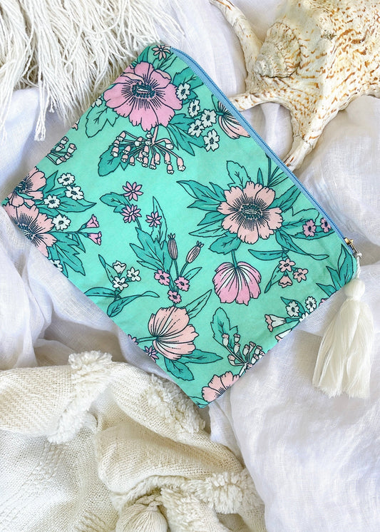 GODDESS DOOR SCARLET POUCH ~ MINT CANDY